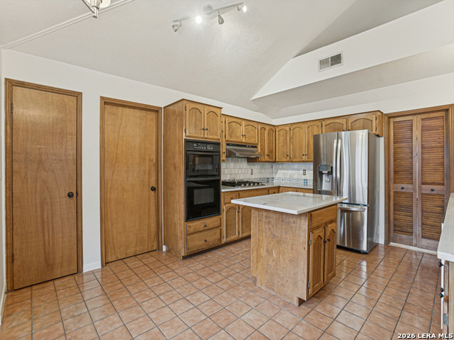 13707 Hunters Hawk St Property Photo 10