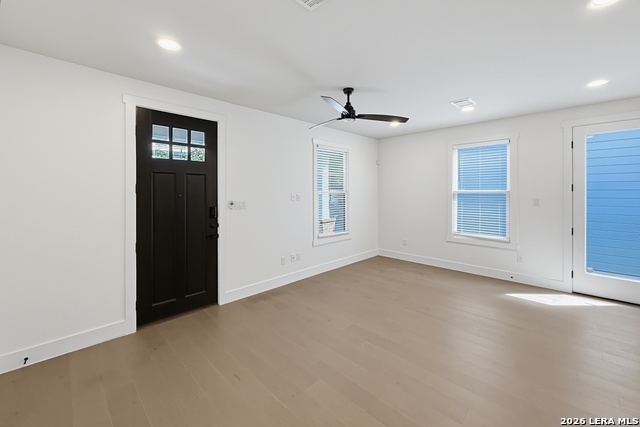 311 E Evergreen Property Photo 15