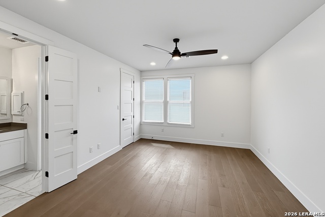 311 E Evergreen Property Photo 16