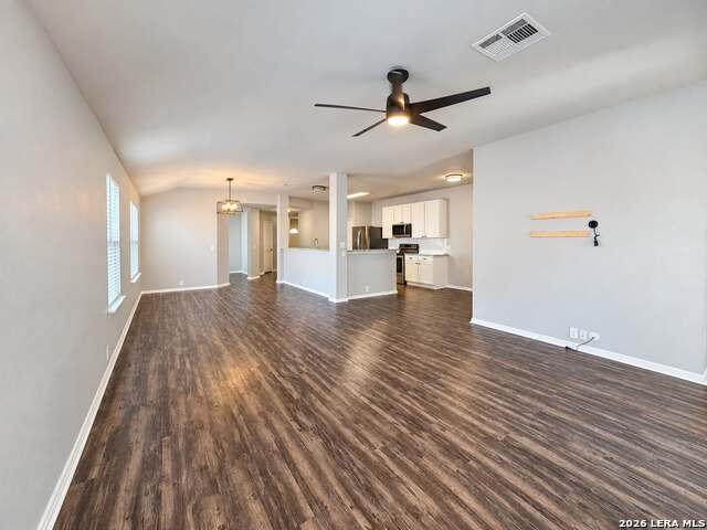 3823 Bennington Way Property Photo 6