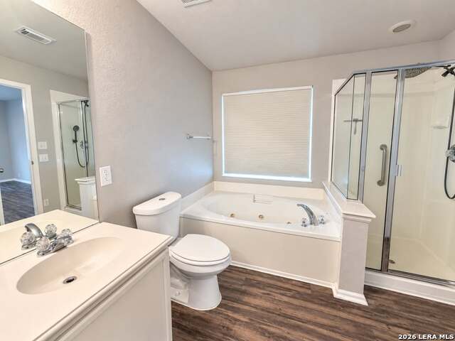 3823 Bennington Way Property Photo 8