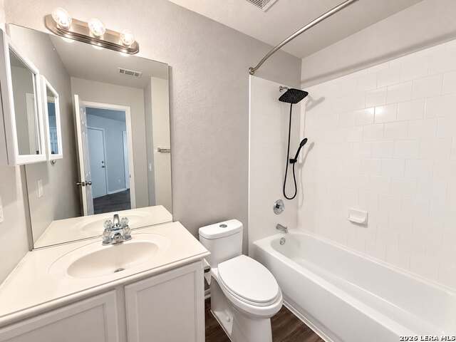3823 Bennington Way Property Photo 13