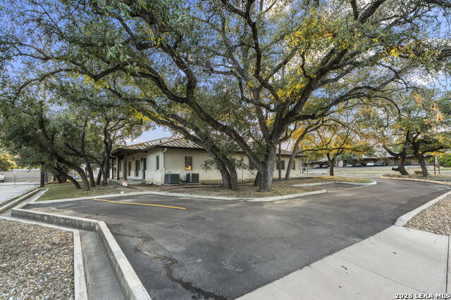 9518 Tioga Dr Property Photo 10