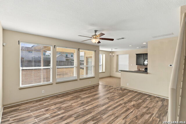 756 Guna Dr Property Photo 3