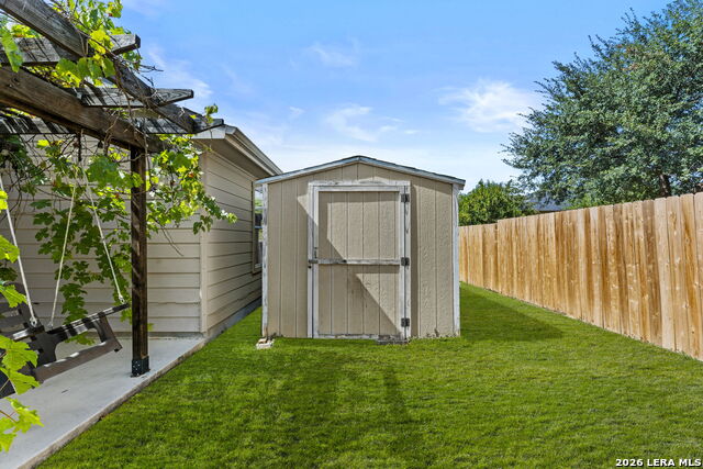 727 Eagles Gln Property Photo 26