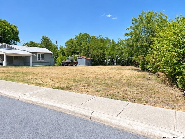 511 Belden Ave Property Photo 1