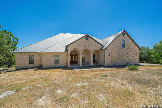 3024 Fallbrook Manor Property Photo 6