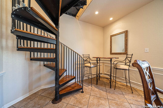 3024 Fallbrook Manor Property Photo 10