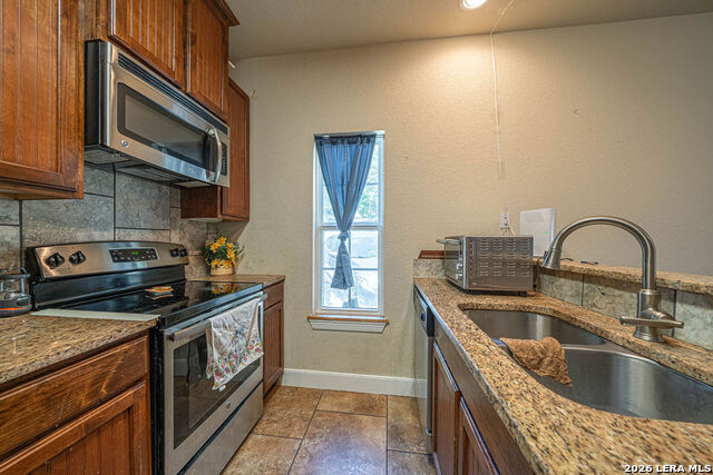 3024 Fallbrook Manor Property Photo 48