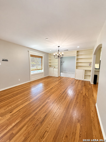 227 Larchmont Dr Property Photo 3