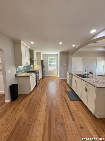 227 Larchmont Dr Property Photo 8
