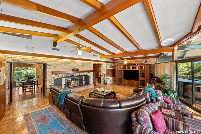 7142 Oakridge Property Photo 9