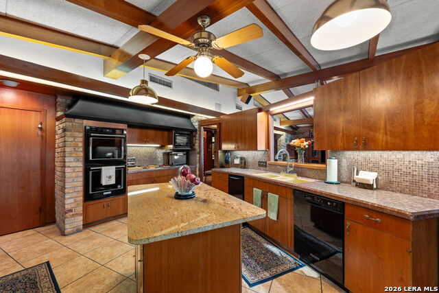 7142 Oakridge Property Photo 15