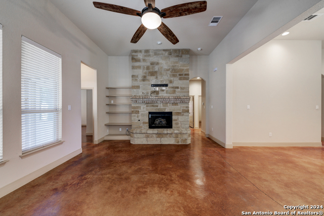 511 Pecan Forest Property Photo 7