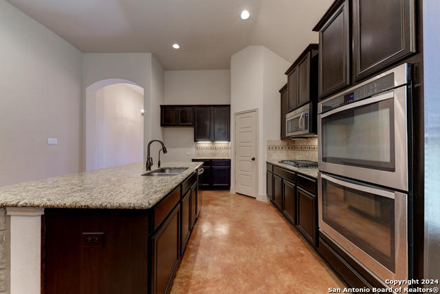 511 Pecan Forest Property Photo 11