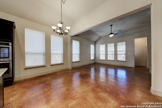 511 Pecan Forest Property Photo 13
