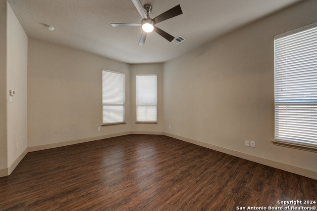 511 Pecan Forest Property Photo 16