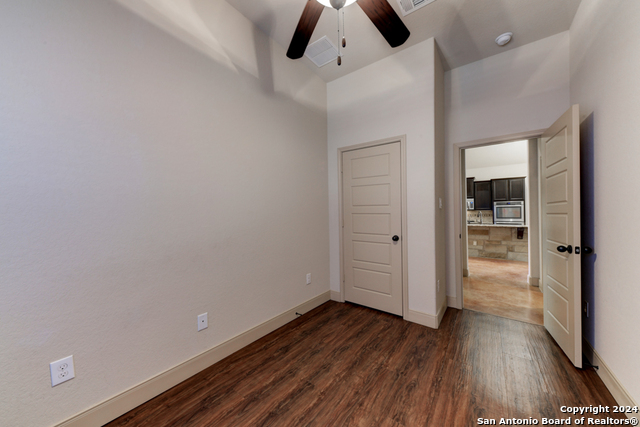 511 Pecan Forest Property Photo 27