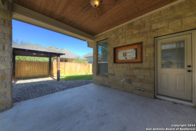 511 Pecan Forest Property Photo 30