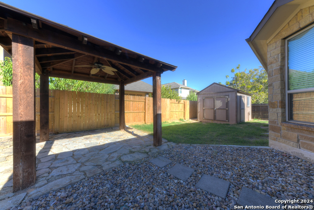 511 Pecan Forest Property Photo 31