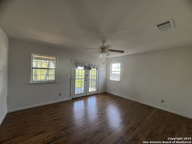 568 Lake Frst Property Photo 12