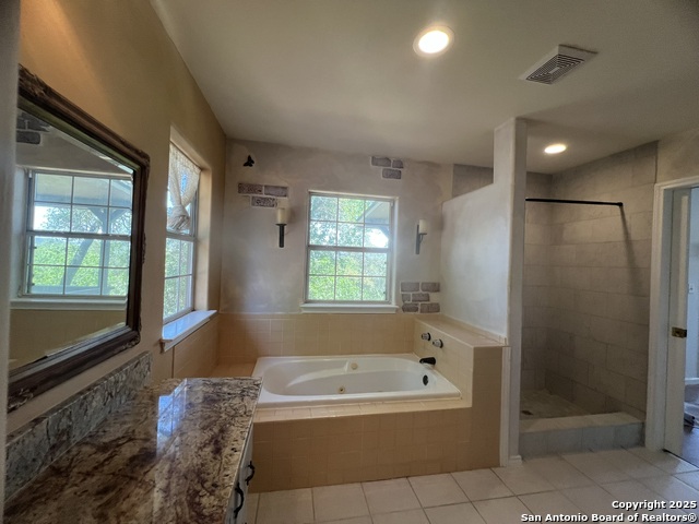 568 Lake Frst Property Photo 13