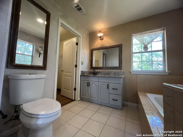 568 Lake Frst Property Photo 14