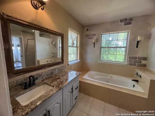 568 Lake Frst Property Photo 15