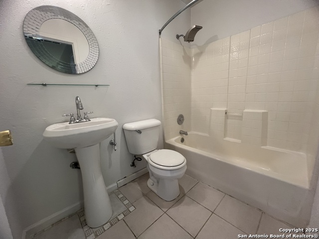 568 Lake Frst Property Photo 18
