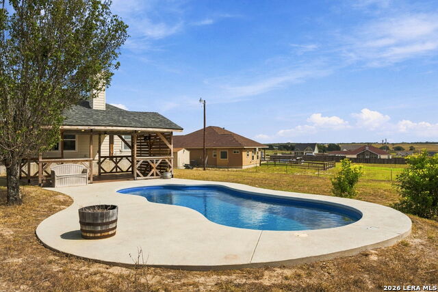418 Clover Ln Property Photo 1