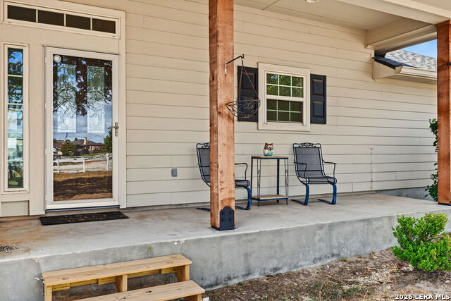418 Clover Ln Property Photo 5