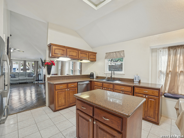 11611 Dundalk Property Photo 10