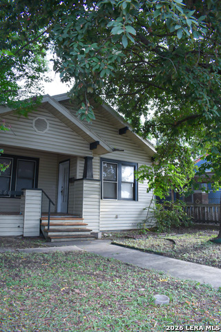 2246 E Houston St Property Photo 1