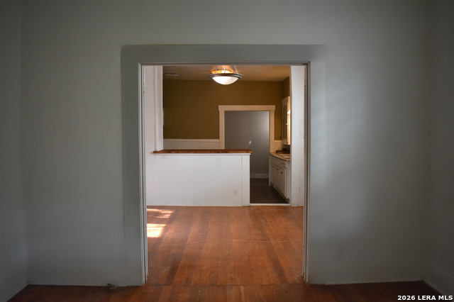 2246 E Houston St Property Photo 22