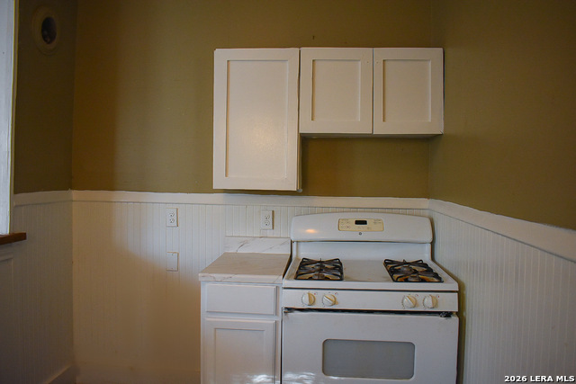 2246 E Houston St Property Photo 25