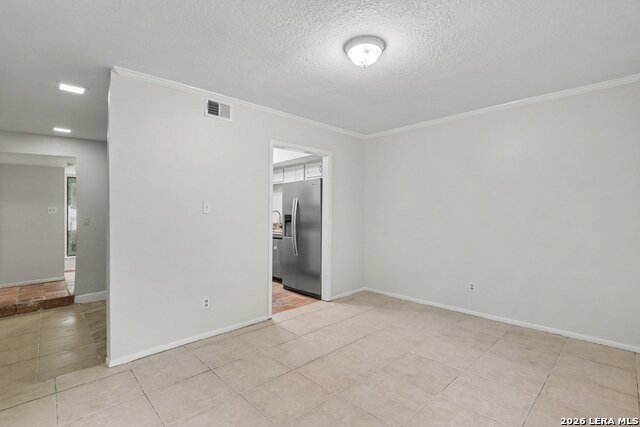 8416 Echo Creek Ln Property Photo 8