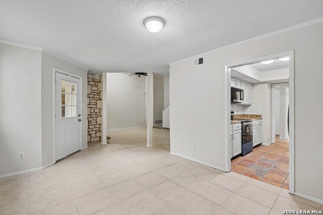 8416 Echo Creek Ln Property Photo 9