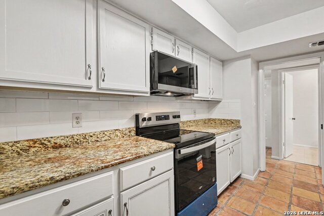 8416 Echo Creek Ln Property Photo 11