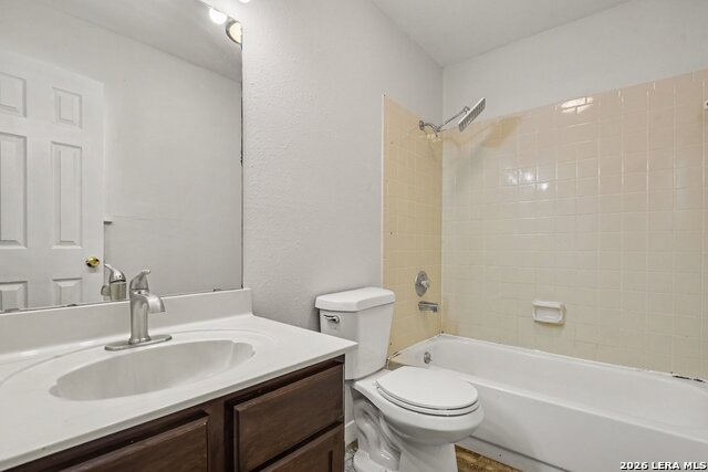 8416 Echo Creek Ln Property Photo 25