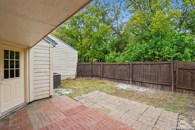 8416 Echo Creek Ln Property Photo 26