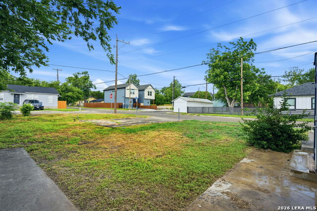 602 Canton Property Photo 16