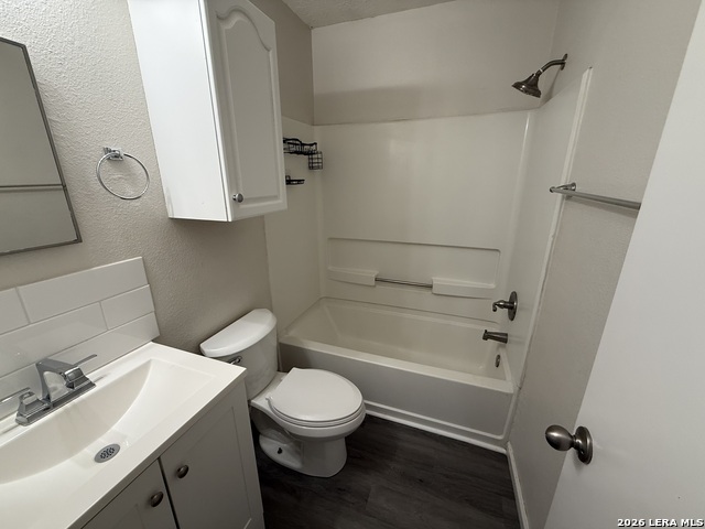 9503 Celine Property Photo 13