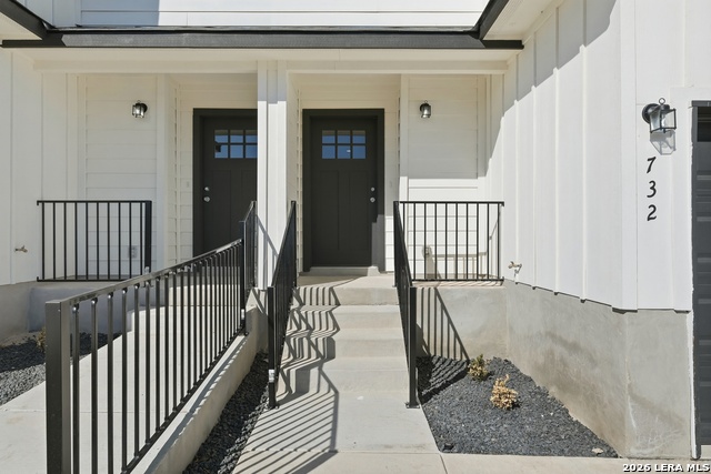 728 Abigail Aly Property Photo 2
