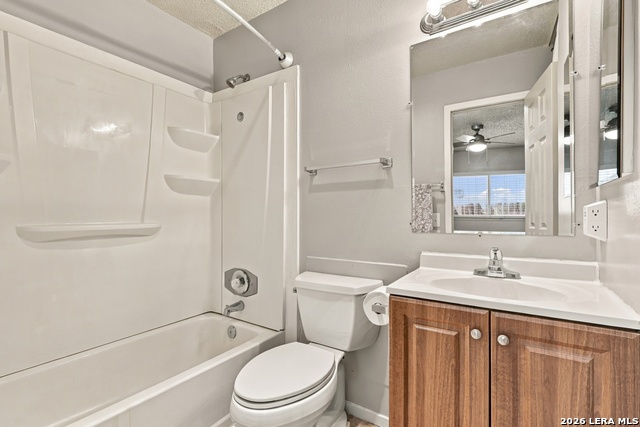 9459 Points Edge Property Photo 21