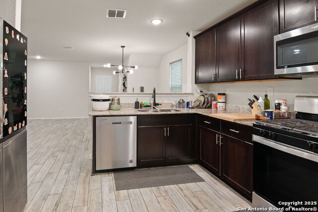 13734 Crossbow Property Photo 4