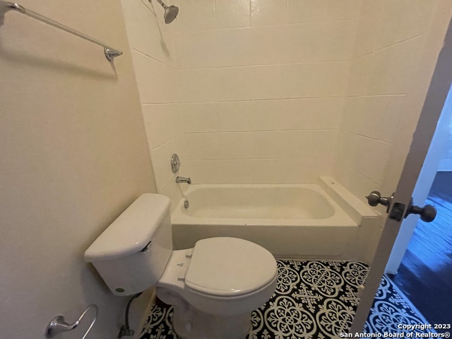 235 Barrera St Property Photo 6