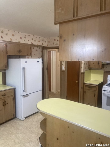 114 Springwood Ln Property Photo 6