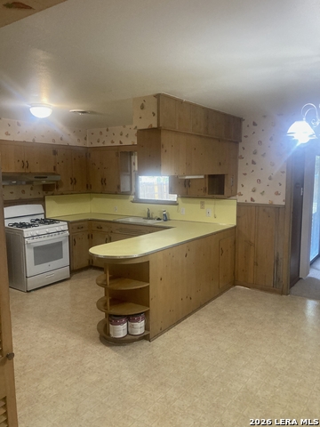 114 Springwood Ln Property Photo 8