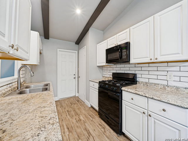 8210 Windover Property Photo 5