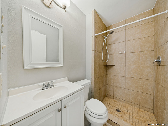 8210 Windover Property Photo 7